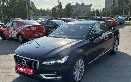 Volvo S90 II рестайлинг, 2020 год, 5 200 000 рублей, 2 фотография