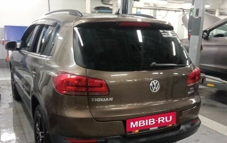 Volkswagen Tiguan I, 2015 год, 1 550 000 рублей, 4 фотография