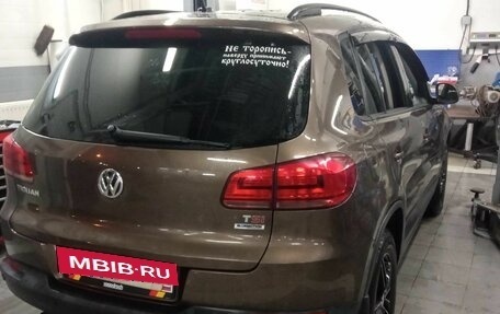 Volkswagen Tiguan I, 2015 год, 1 550 000 рублей, 3 фотография