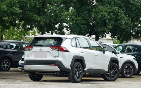 Toyota RAV4, 2024 год, 4 290 000 рублей, 6 фотография