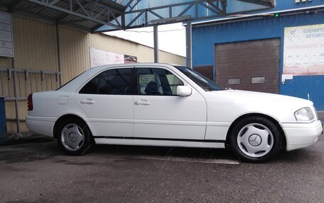 Mercedes-Benz C-Класс, 1995 год, 700 000 рублей, 3 фотография