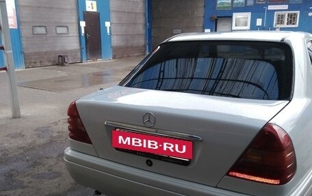 Mercedes-Benz C-Класс, 1995 год, 700 000 рублей, 4 фотография