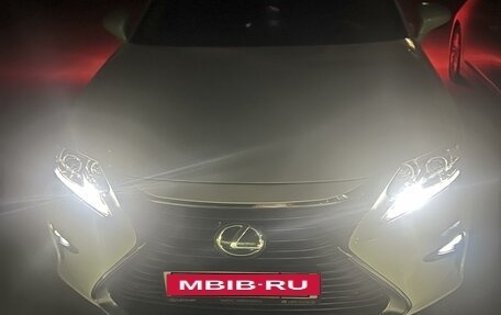 Lexus ES VII, 2017 год, 2 950 000 рублей, 11 фотография