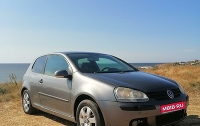 Volkswagen Golf V, 2004 год, 470 000 рублей, 1 фотография