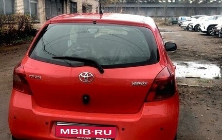 Toyota Yaris III рестайлинг, 2007 год, 545 000 рублей, 4 фотография