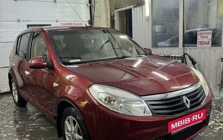 Renault Sandero I, 2012 год, 680 000 рублей, 3 фотография