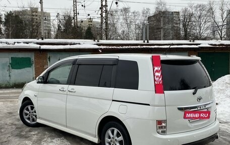 Toyota ISis I, 2011 год, 1 320 000 рублей, 7 фотография