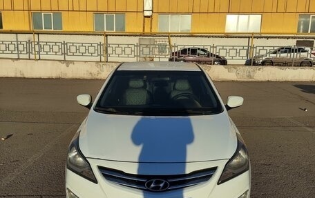 Hyundai Solaris II рестайлинг, 2014 год, 730 000 рублей, 2 фотография