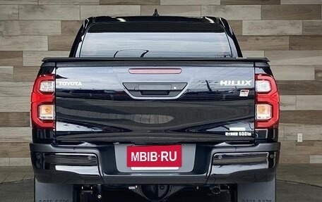 Toyota Hilux VIII, 2023 год, 4 965 000 рублей, 8 фотография