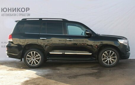 Toyota Land Cruiser 200, 2016 год, 7 390 000 рублей, 3 фотография