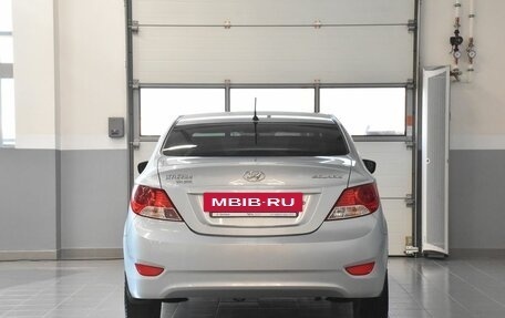 Hyundai Solaris II рестайлинг, 2012 год, 820 000 рублей, 4 фотография