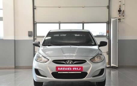 Hyundai Solaris II рестайлинг, 2012 год, 820 000 рублей, 3 фотография