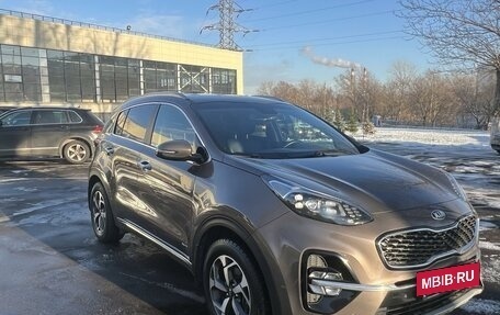 KIA Sportage IV рестайлинг, 2018 год, 2 400 000 рублей, 3 фотография