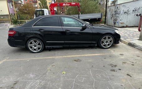 Mercedes-Benz E-Класс, 2010 год, 1 350 000 рублей, 2 фотография