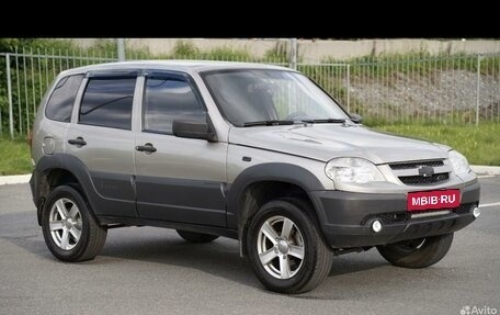 Chevrolet Niva I рестайлинг, 2012 год, 720 000 рублей, 1 фотография