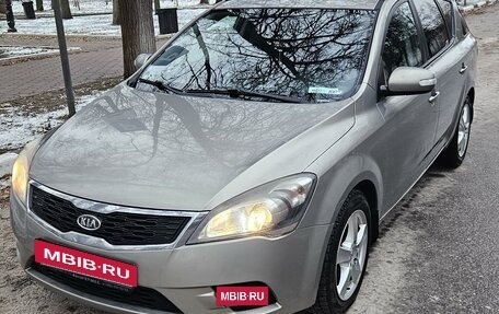 KIA cee'd I рестайлинг, 2011 год, 850 000 рублей, 10 фотография