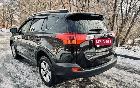 Toyota RAV4, 2015 год, 2 499 000 рублей, 3 фотография