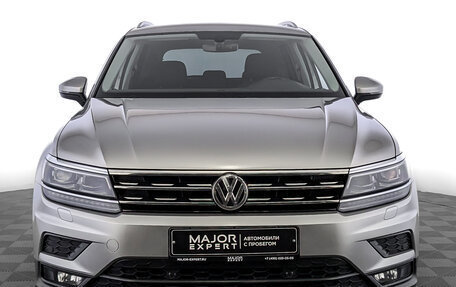 Volkswagen Tiguan II, 2018 год, 2 390 000 рублей, 2 фотография