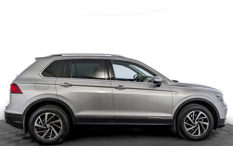 Volkswagen Tiguan II, 2018 год, 2 390 000 рублей, 4 фотография