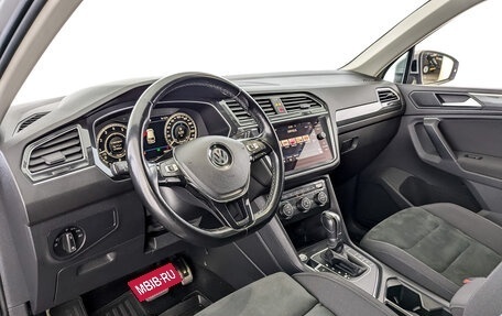 Volkswagen Tiguan II, 2018 год, 2 390 000 рублей, 16 фотография