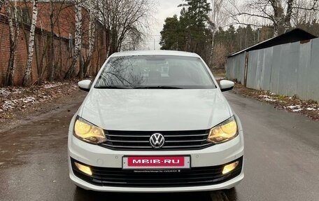 Volkswagen Polo VI (EU Market), 2015 год, 935 000 рублей, 2 фотография