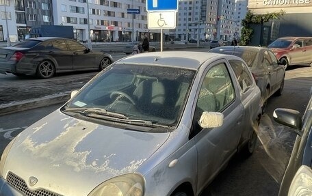 Toyota Vitz, 2001 год, 230 000 рублей, 2 фотография