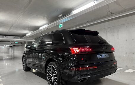 Audi Q7, 2024 год, 15 800 000 рублей, 28 фотография