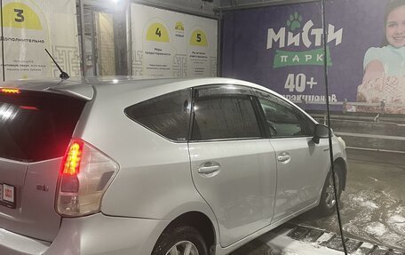 Toyota Prius Alpha I (ZVW40/41), 2011 год, 1 200 000 рублей, 3 фотография