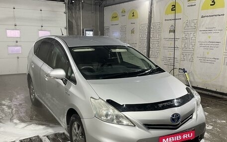 Toyota Prius Alpha I (ZVW40/41), 2011 год, 1 200 000 рублей, 2 фотография