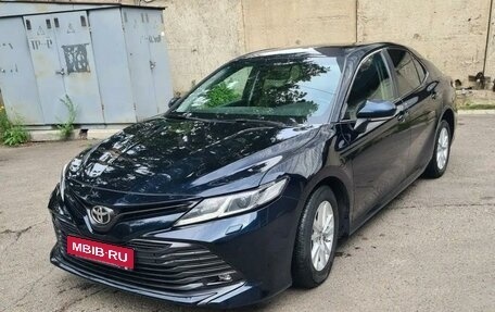 Toyota Camry, 2019 год, 2 290 000 рублей, 10 фотография