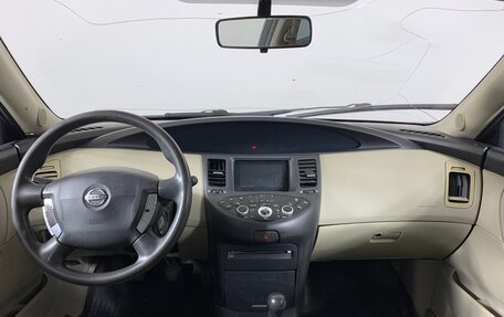 Nissan Primera III, 2005 год, 300 000 рублей, 13 фотография