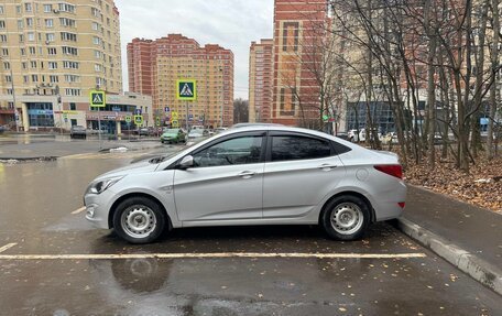 Hyundai Solaris II рестайлинг, 2016 год, 1 050 000 рублей, 2 фотография