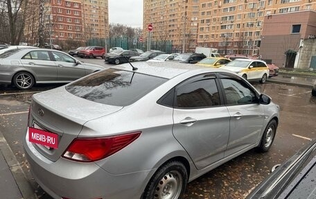 Hyundai Solaris II рестайлинг, 2016 год, 1 050 000 рублей, 3 фотография