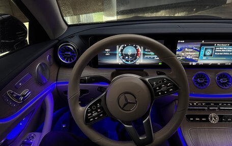 Mercedes-Benz E-Класс, 2019 год, 3 990 000 рублей, 20 фотография