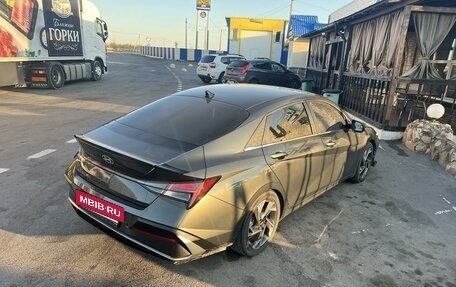 Hyundai Elantra, 2023 год, 2 240 000 рублей, 8 фотография