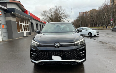 Volkswagen Tiguan, 2024 год, 5 800 000 рублей, 2 фотография