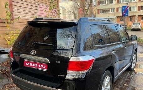 Toyota Highlander III, 2011 год, 1 950 000 рублей, 5 фотография