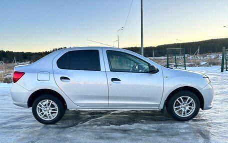 Renault Logan II, 2017 год, 875 000 рублей, 6 фотография