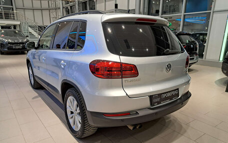 Volkswagen Tiguan I, 2016 год, 2 142 000 рублей, 7 фотография