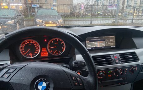 BMW 5 серия, 2006 год, 950 000 рублей, 12 фотография