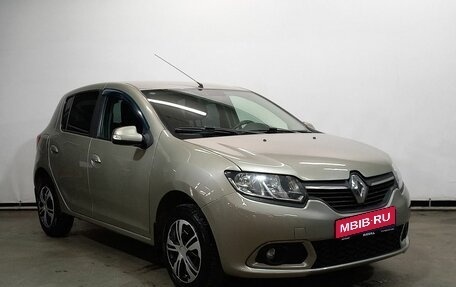 Renault Sandero II рестайлинг, 2015 год, 899 000 рублей, 3 фотография