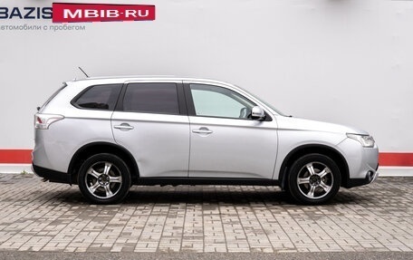 Mitsubishi Outlander III рестайлинг 3, 2014 год, 1 375 000 рублей, 8 фотография