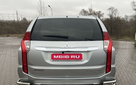 Mitsubishi Pajero Sport III рестайлинг, 2018 год, 3 250 000 рублей, 6 фотография