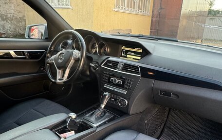 Mercedes-Benz C-Класс, 2011 год, 1 520 000 рублей, 24 фотография