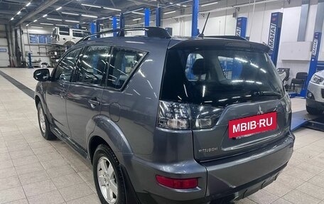 Mitsubishi Outlander III рестайлинг 3, 2011 год, 1 049 000 рублей, 5 фотография