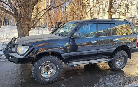 Toyota Land Cruiser 100 рестайлинг 2, 2005 год, 3 100 000 рублей, 5 фотография