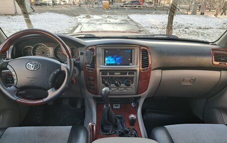 Toyota Land Cruiser 100 рестайлинг 2, 2005 год, 3 100 000 рублей, 14 фотография