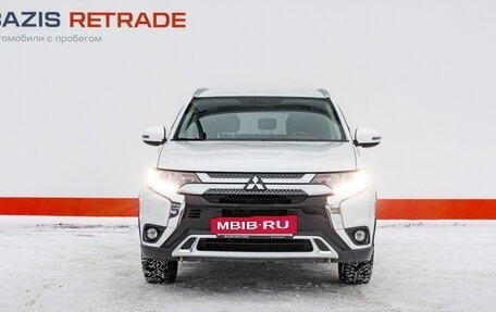 Mitsubishi Outlander III рестайлинг 3, 2018 год, 2 199 000 рублей, 2 фотография