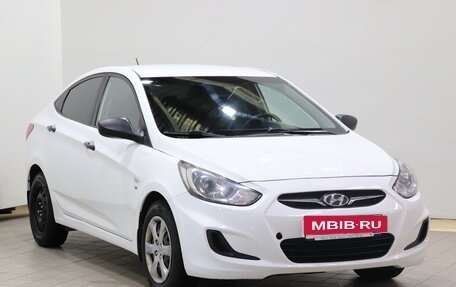 Hyundai Solaris II рестайлинг, 2013 год, 920 000 рублей, 3 фотография