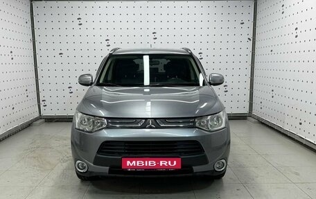 Mitsubishi Outlander III рестайлинг 3, 2012 год, 1 455 000 рублей, 2 фотография